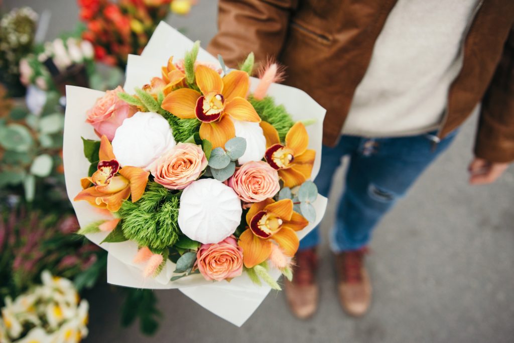 bouquet-de-orquideas-com-rosas