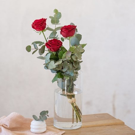 Bouquet of 3 red roses